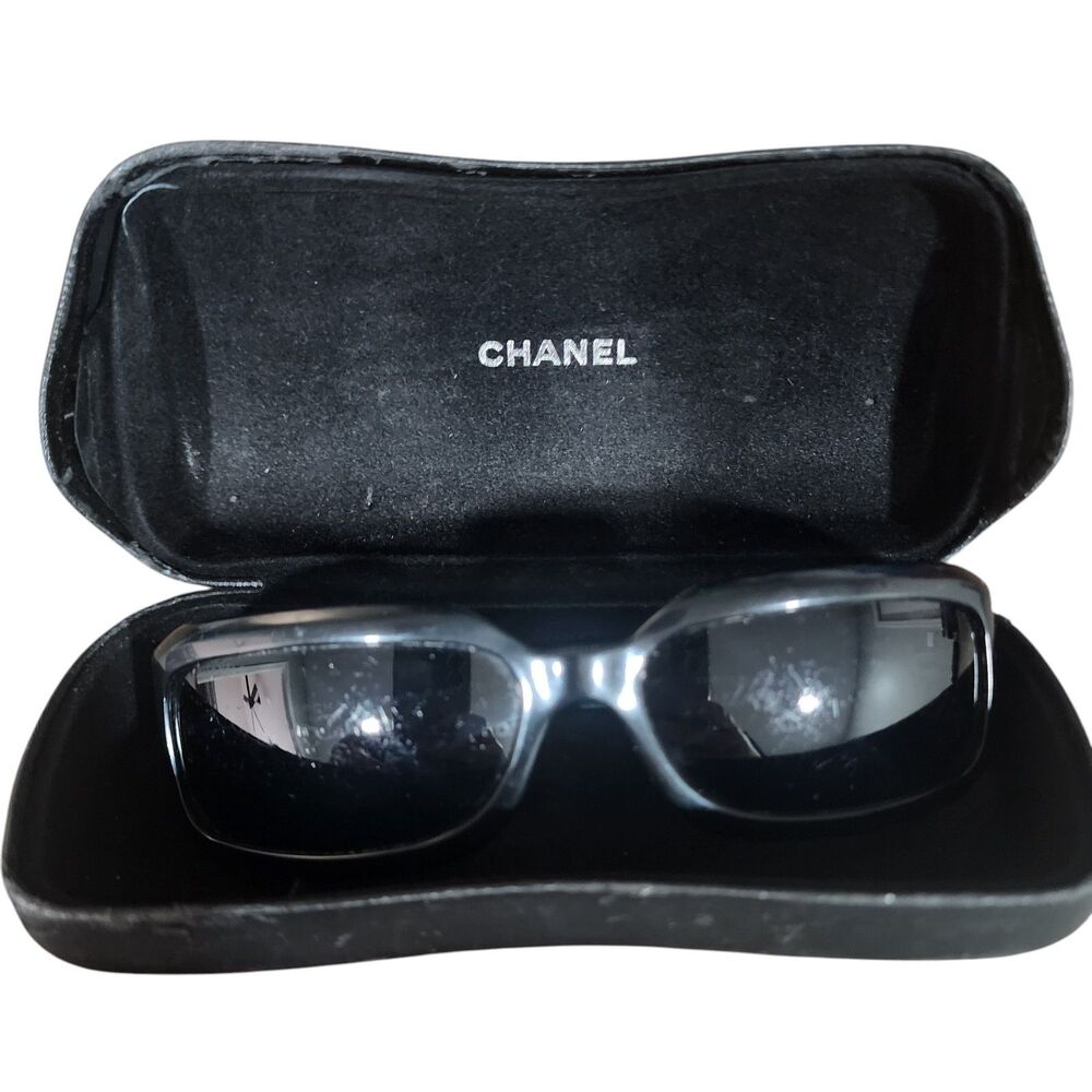 Chanel 5097 C501/87 Black Quilted CC Shield Sunglasses Italy w Case Vintage